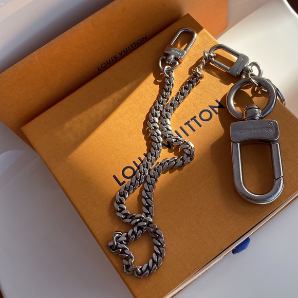 Rare Authentic Louis Vuitton Wallet Chain and Keychain 2 items 25.5” Unisex - Picture 9 of 17